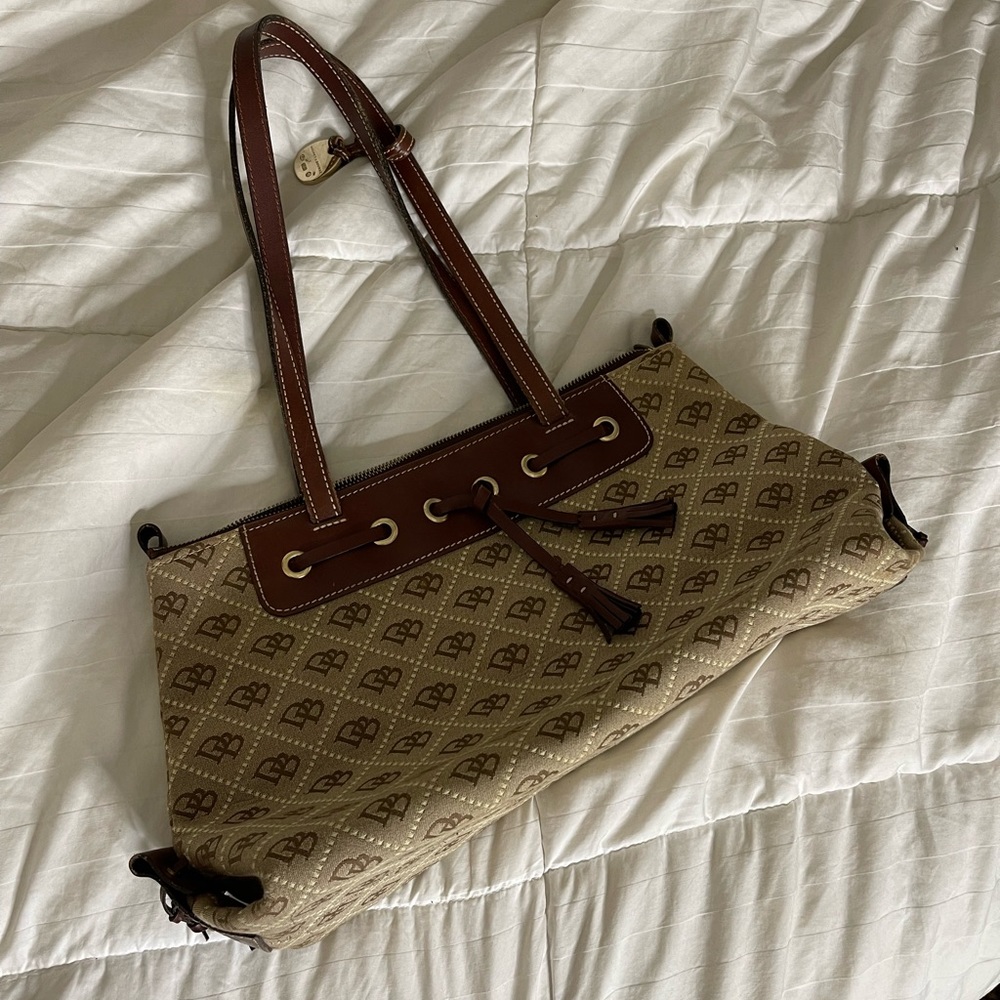 Dooney & Bourke Tote